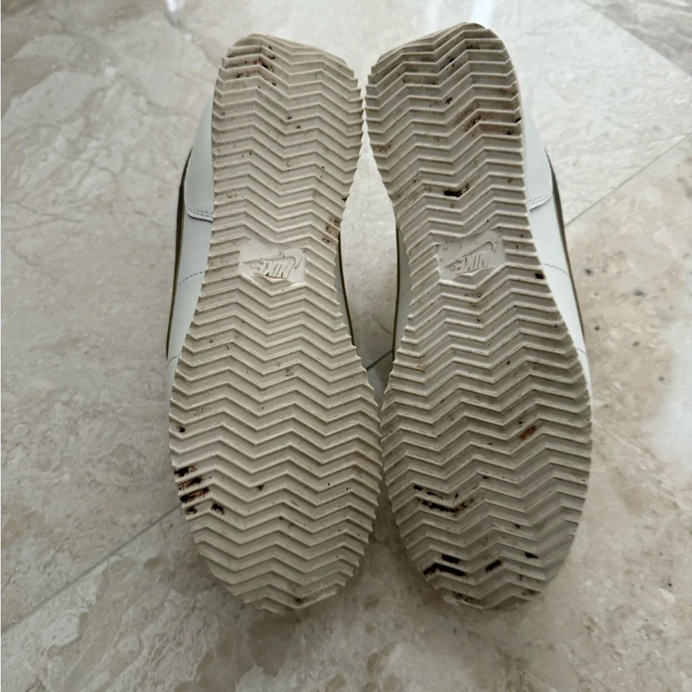 Nike Women's Cortez Leather - Picture 8 of 9